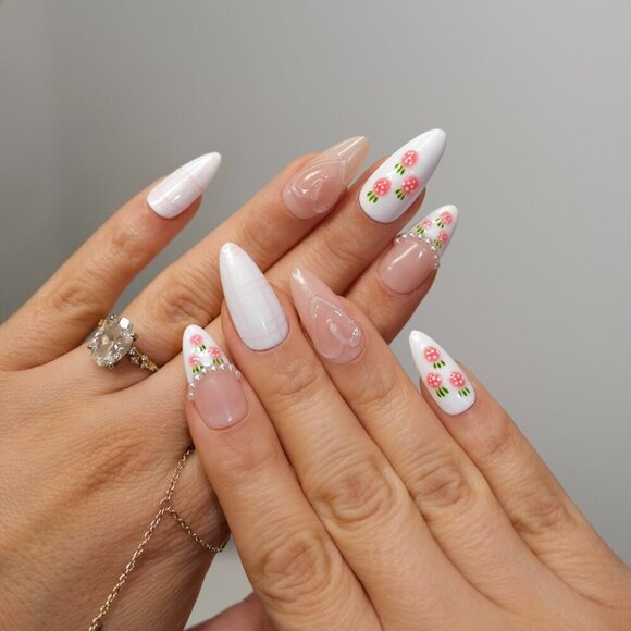 tipsy | Handmade Press On Nails | Almond Medium | 3D Nail Art | Strawberry Press - Picture 4 of 15